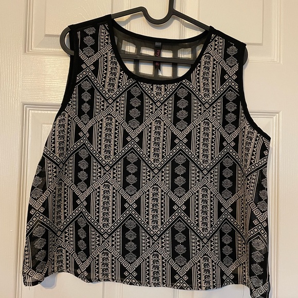 Open back top - Picture 2 of 4